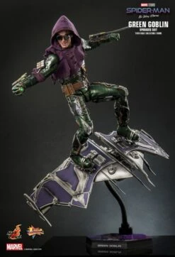 Hot Toys Spider-Man: No Way Home - Green Goblin (Upgraded Suit) 1:6 Scale Figure -Board Games Store HOTMMS674 Marvel Green Goblin Upgraded Suit 07 dfdcf13d c8e1 4a3c a6d2 8db823ae9002