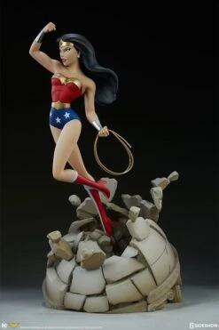 Justice League Animated - Wonder Woman Statue 11 Justice League Animated - Wonder Woman Statue -Board Games Store SID200544 JLA Wonder Woman StatueB e4c13cb5 b7af 457c 90a9 d6533db559a9