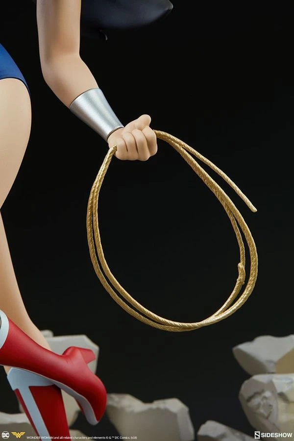 Justice League Animated - Wonder Woman Statue 8 Justice League Animated - Wonder Woman Statue - Image 8
