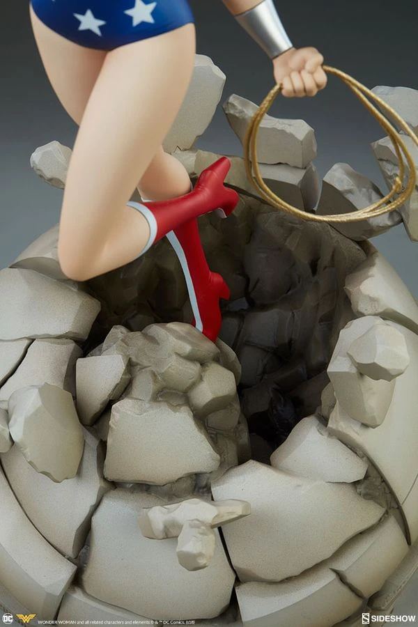 Justice League Animated - Wonder Woman Statue 9 Justice League Animated - Wonder Woman Statue - Image 9