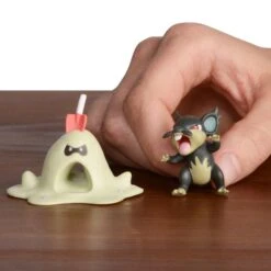 Pokemon Battle Fig Pack (Assortment) -Board Games Store eyJidWNrZXQiOiJ3ZWItbmluamEtaW1hZ2VzIiwia2V5IjoiYmlnYmFsbG9vblwvaW1hZ2VzXC9wcm9kaW1nXC8xNzY2XzYuanBnIiwiZWRpdHMiOnsicmVzaXplIjp7IndpZHRoIjo3MDAsImhlaWdodCI6NzAwLCJmaXQiOiJpbnNpZGUiLCJ